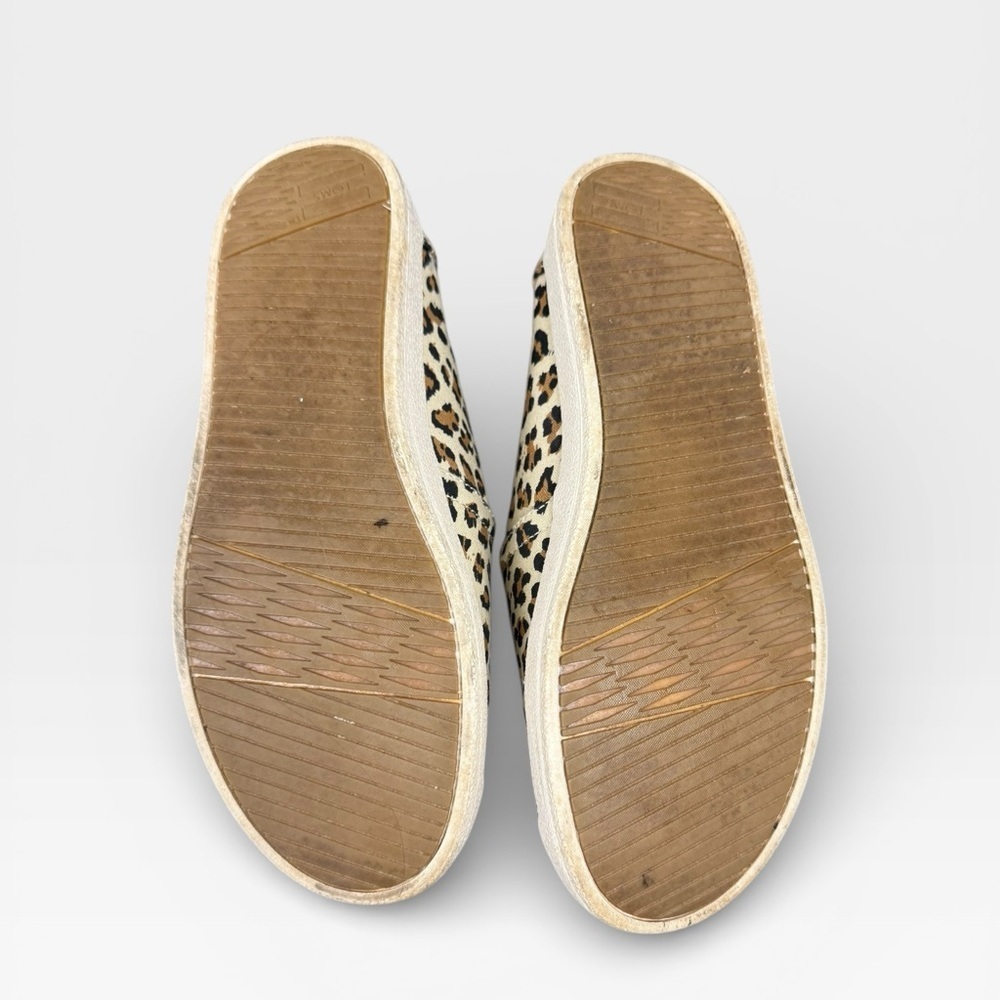 TOMS Animal Print Casual Slip-Ons - Picture 4 of 6